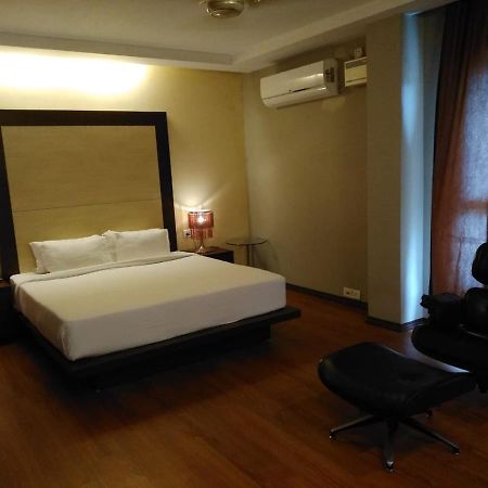Hotel Md'S Continental Джорхат Экстерьер фото