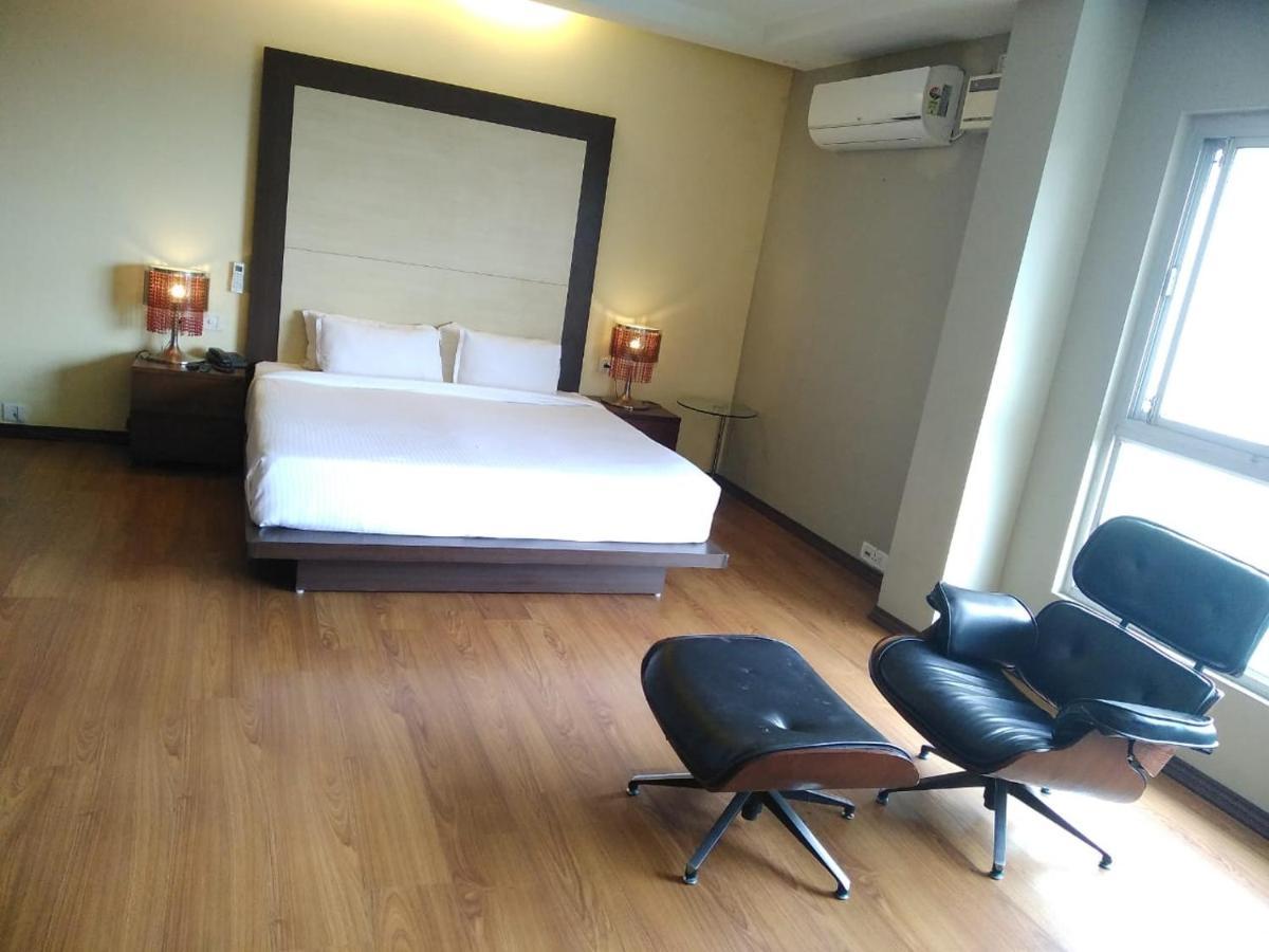 Hotel Md'S Continental Джорхат Экстерьер фото